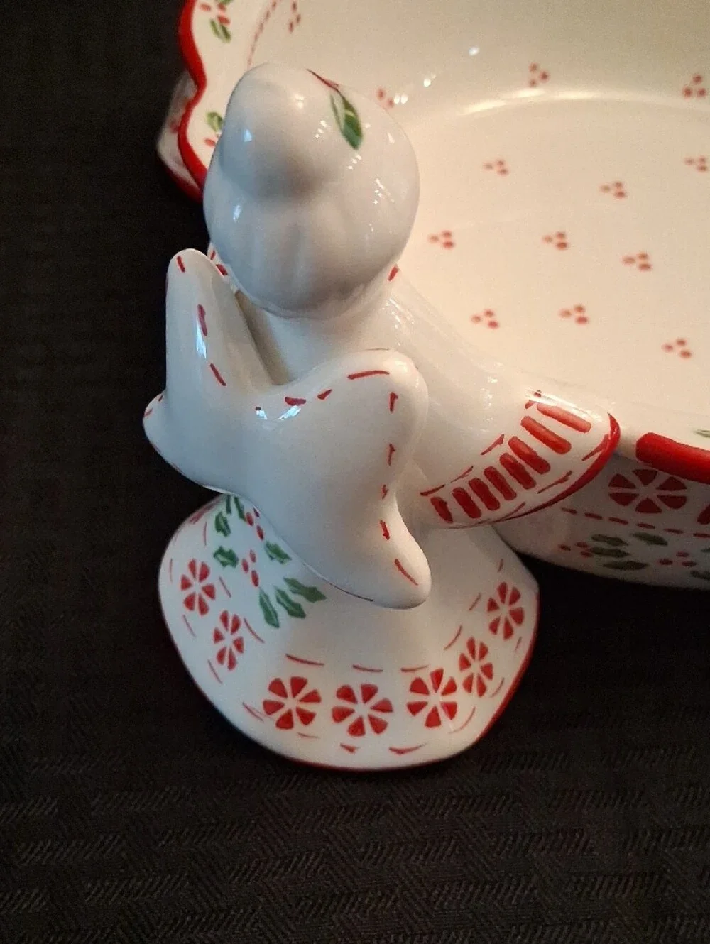 Temp-Tations White and Red Decorative Ceramic Bowl with Figurine Feet